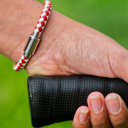Lederarmband mit integrierter Frequenztechnologie