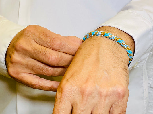 Segeltauarmband mit integrierter Frequenztechnologie