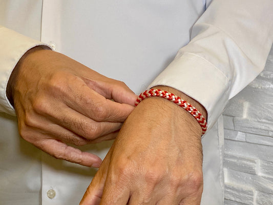 Segeltauarmband mit integrierter Frequenztechnologie