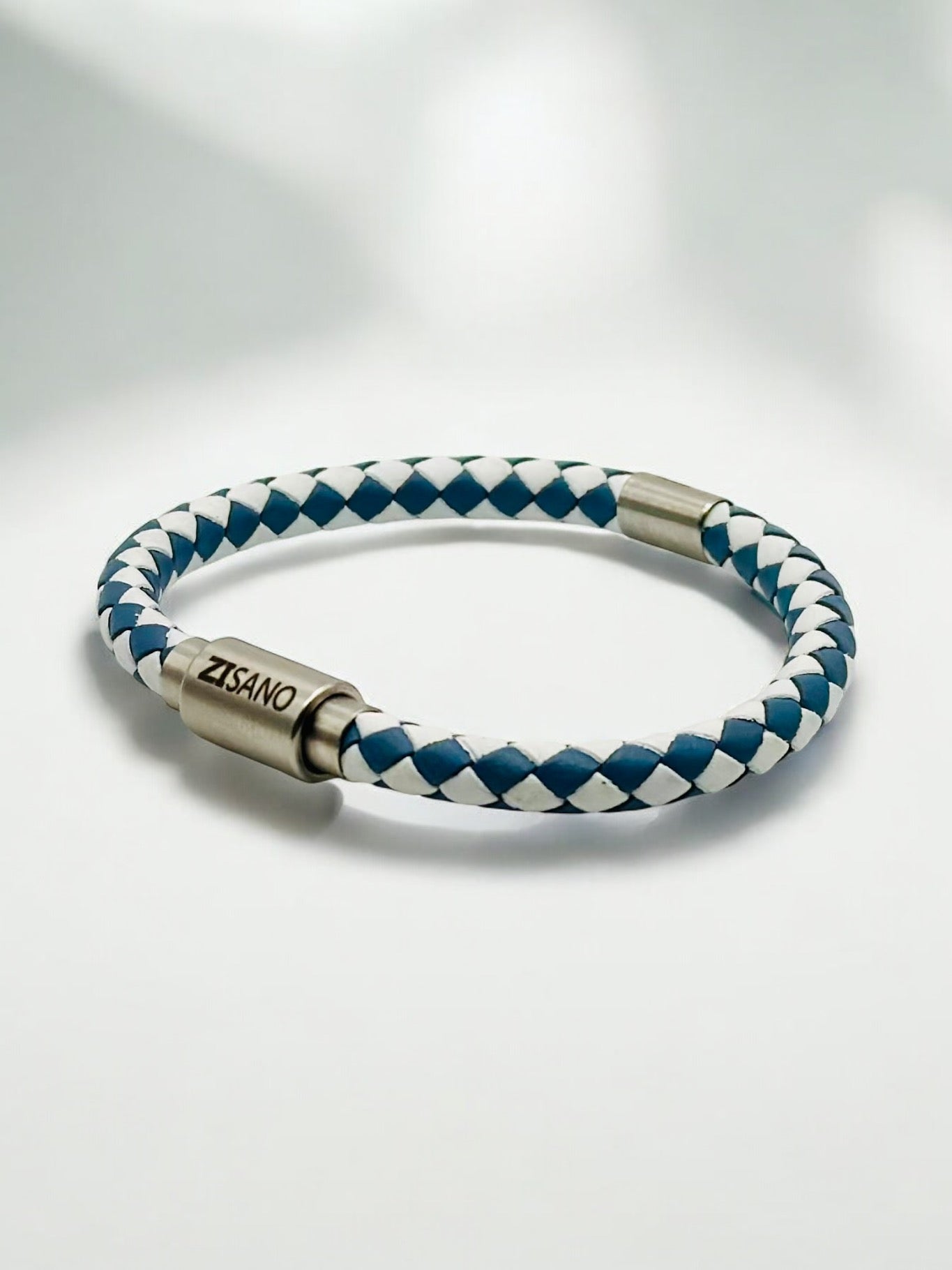 Lederarmband mit integrierter Frequenztechnologie
