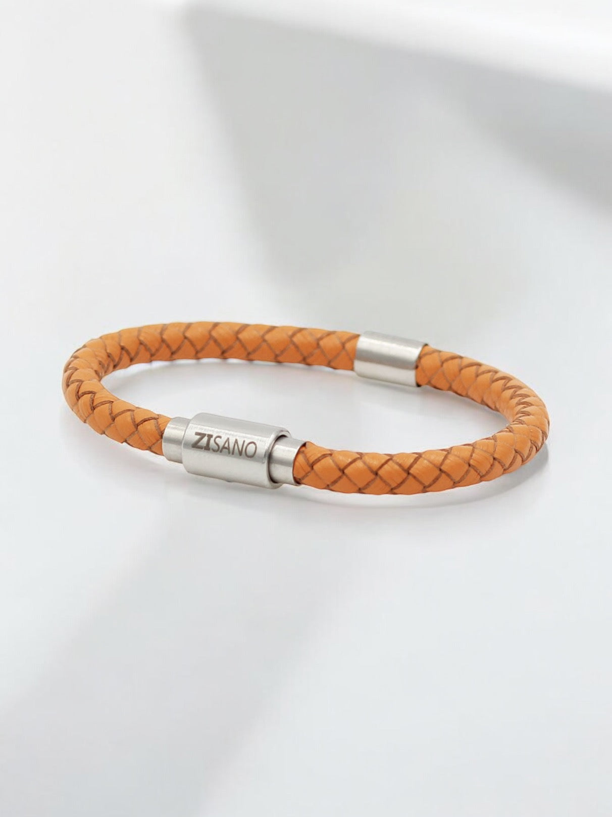 Lederarmband mit integrierter Frequenztechnologie