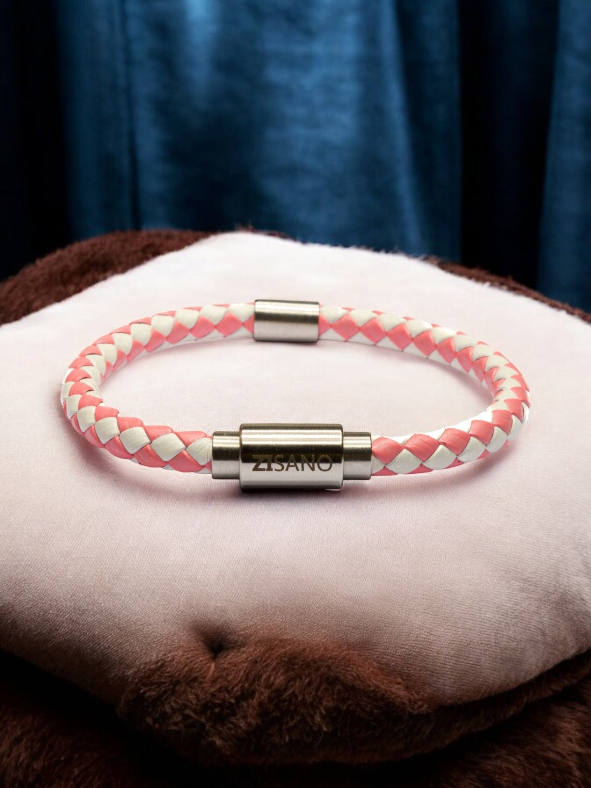 Lederarmband mit integrierter Frequenztechnologie
