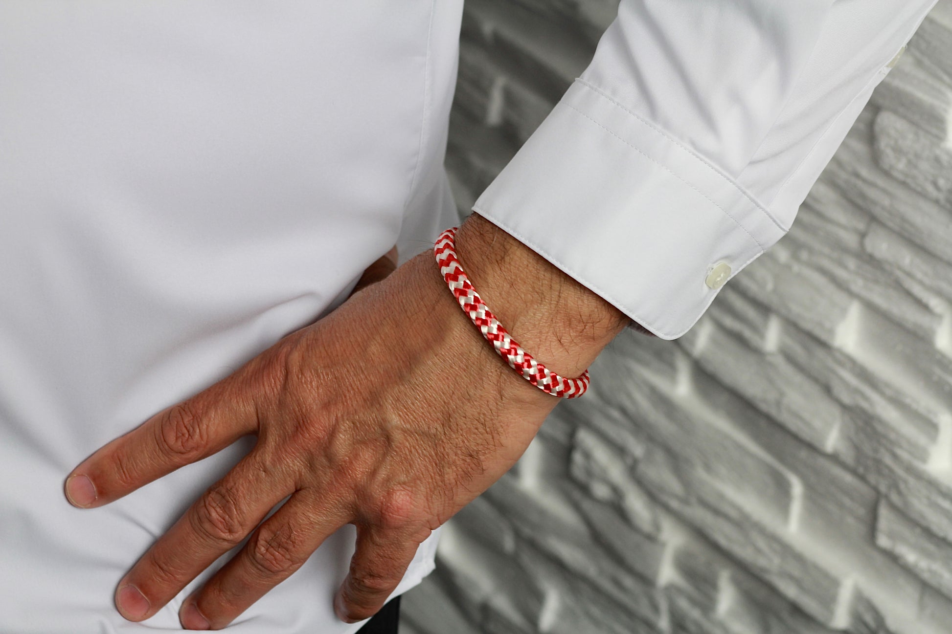 Segeltauarmband mit integrierter Frequenztechnologie
