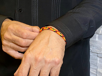 Segeltauarmband mit integrierter Frequenztechnologie