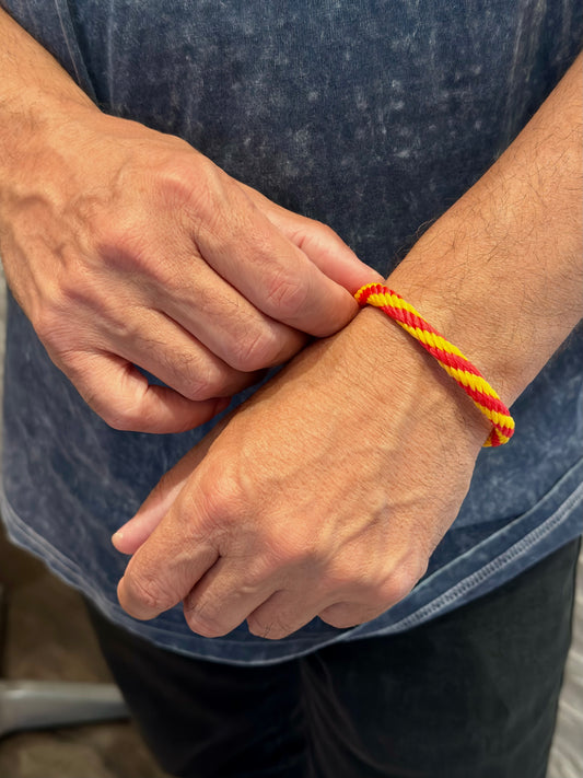 Segeltauarmband mit integrierter Frequenztechnologie