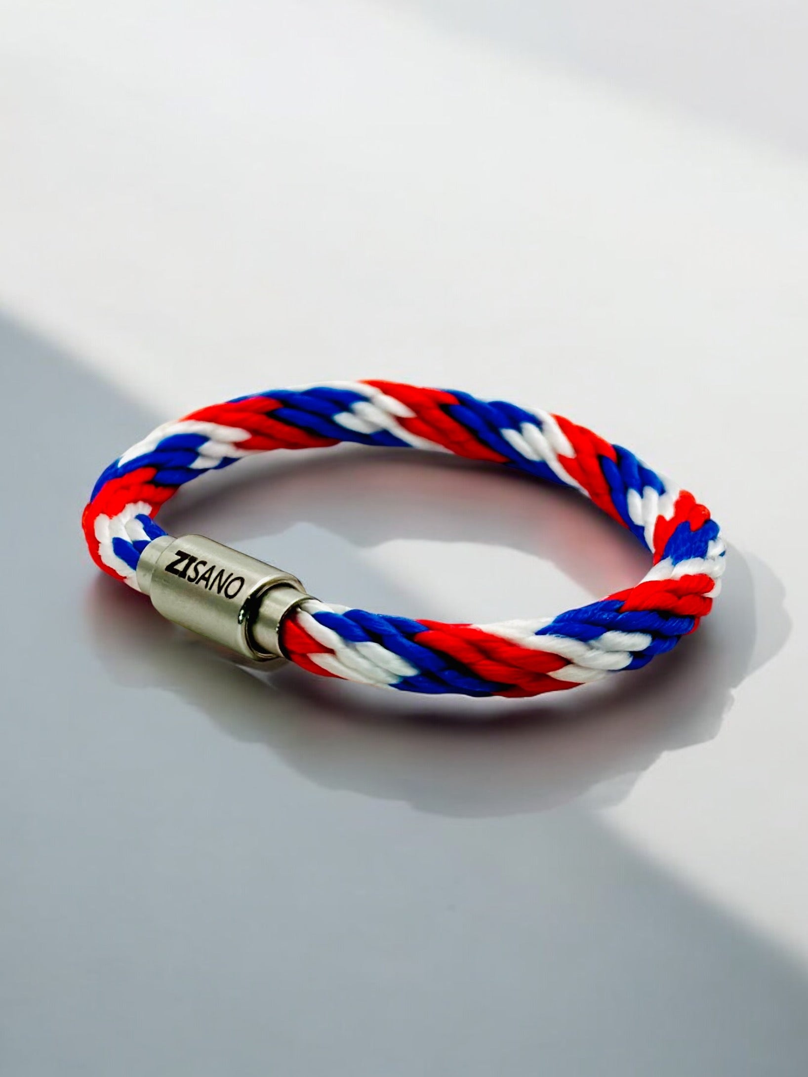 Segeltauarmband mit integrierter Frequenztechnologie