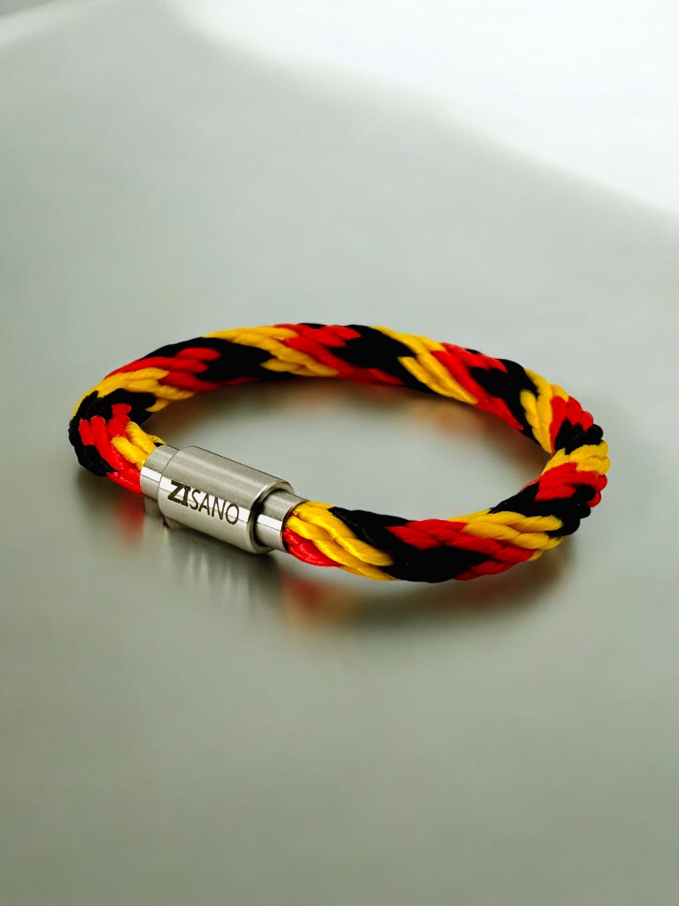 Segeltauarmband mit integrierter Frequenztechnologie
