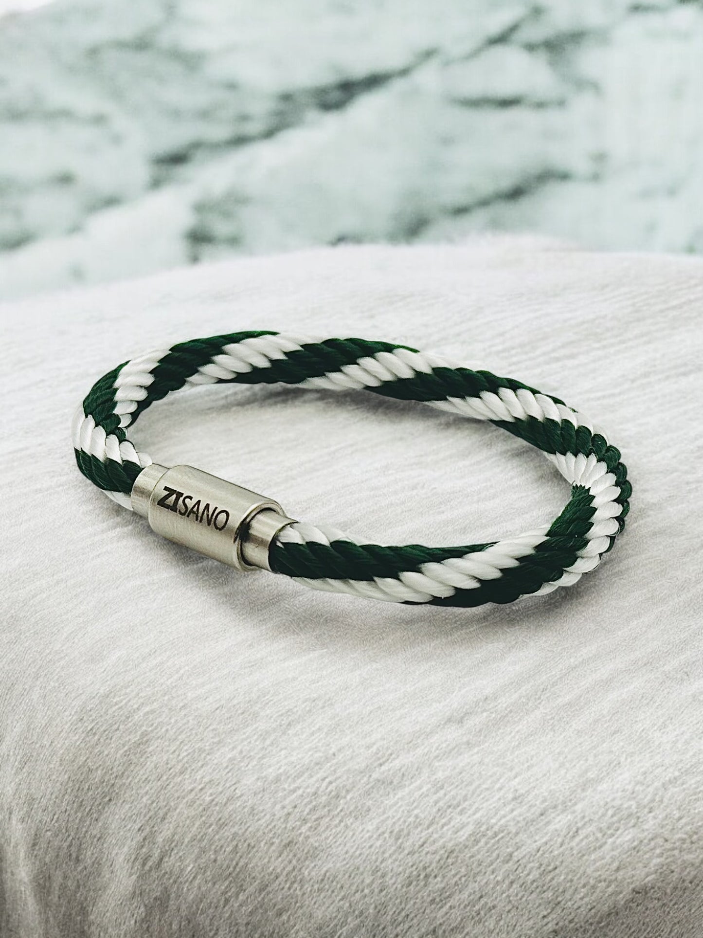 Segeltauarmband mit integrierter Frequenztechnologie