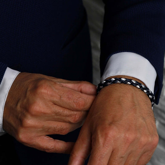 Segeltauarmband mit integrierter Frequenztechnologie
