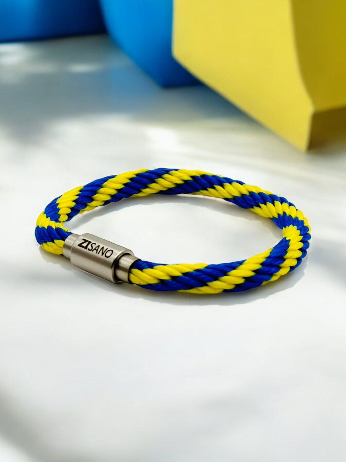 Segeltauarmband mit integrierter Frequenztechnologie