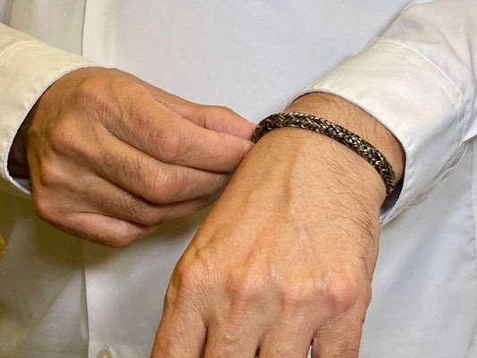 Segeltauarmband mit integrierter Frequenztechnologie