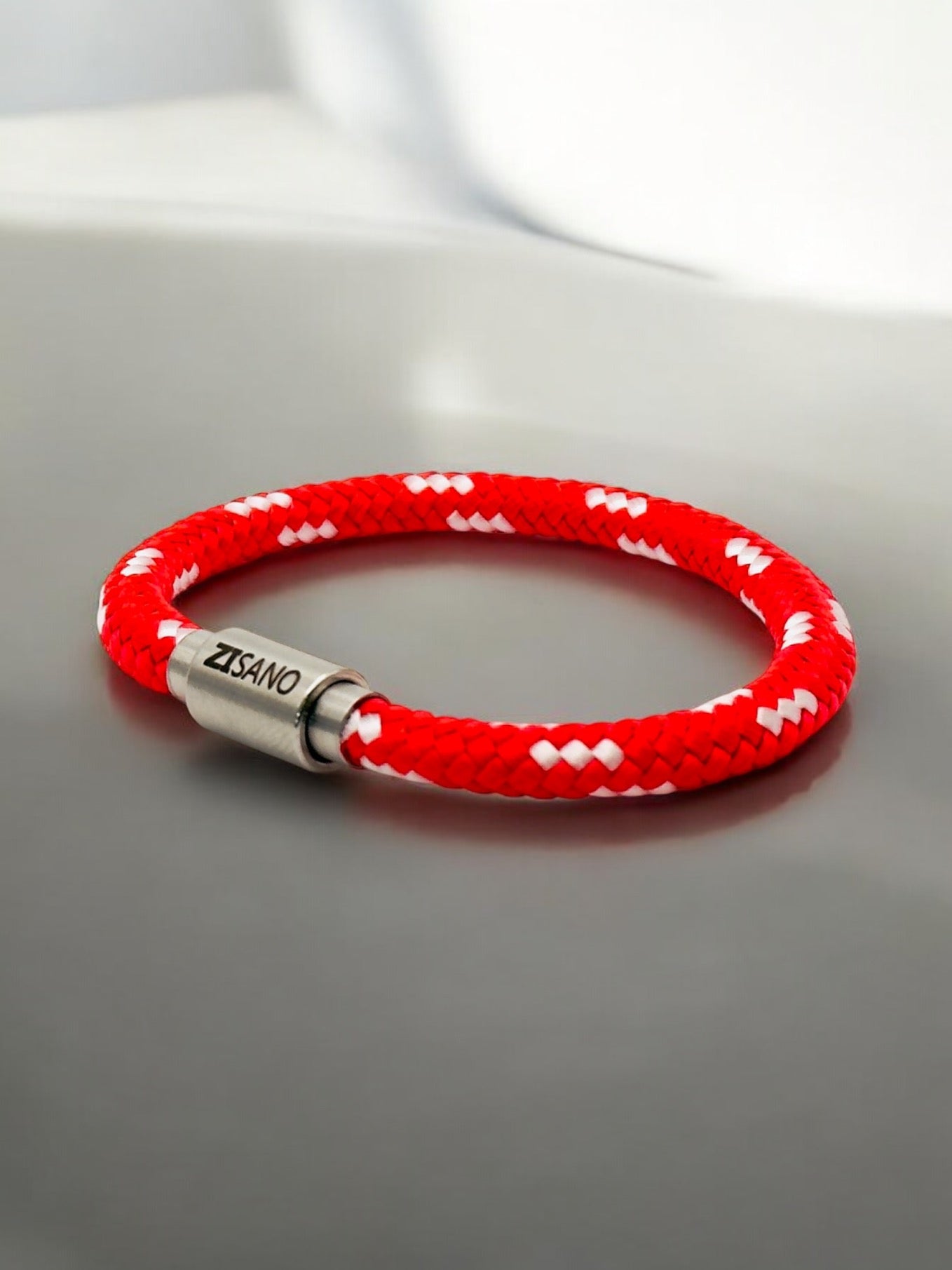 Segeltauarmband mit integrierter Frequenztechnologie